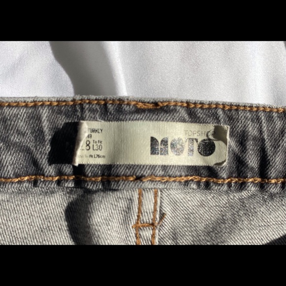Levi’s 501 CT Distressed Mid Wash Denim - Picture 6 of 6